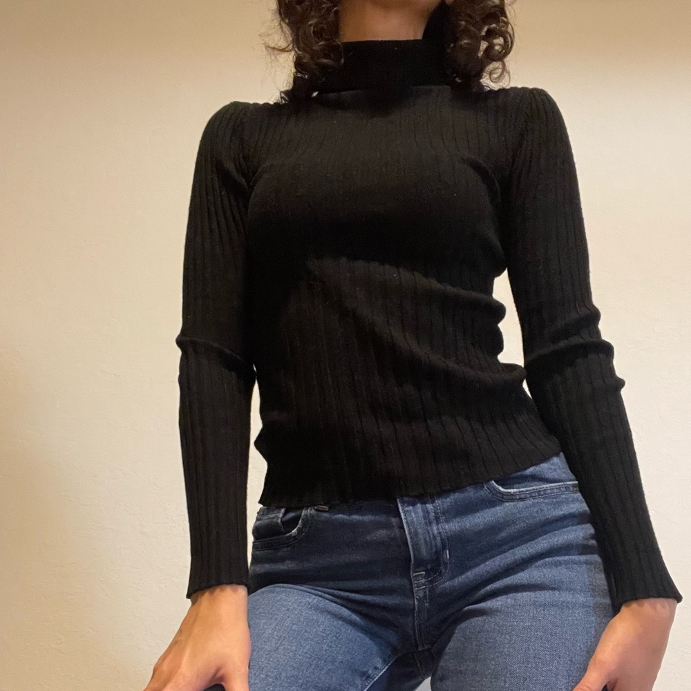 Forever 21 Black Long Sleeve Knit Ribbed Turtleneck Sweater Top M